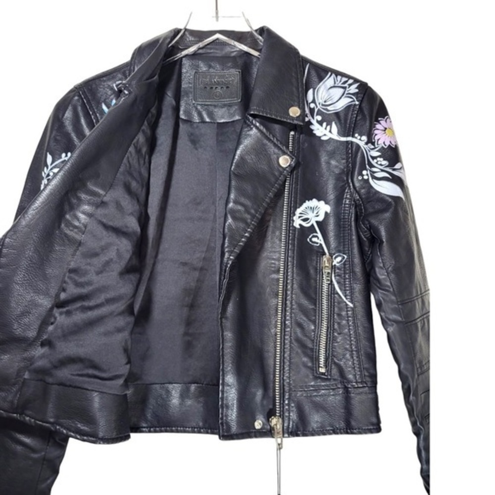 NEW Blank NYC Secret Keeper Faux Leather Embroidered Painted Jacket in Black - Picture 4 of 14